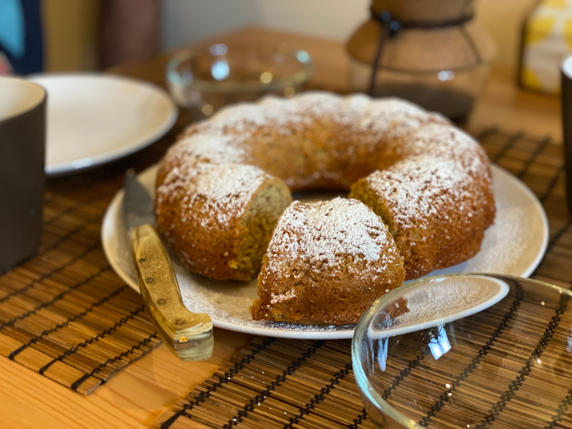 Il menù Grandomenica mattina - Ciambellone arancia e nocciole