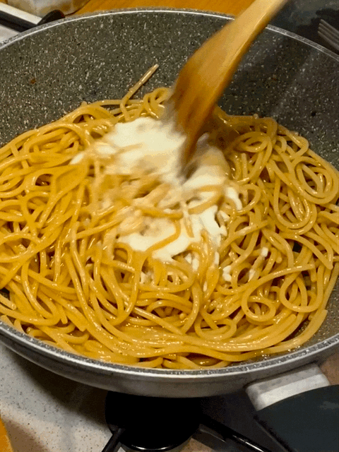 Bloody delicious Cacio & Marmite spaghetti, mate!