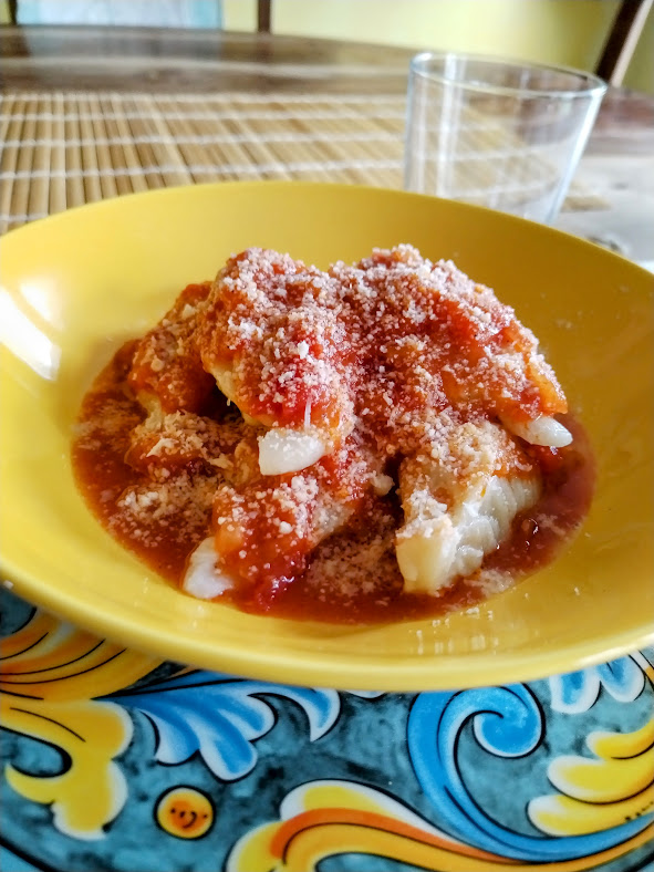 Il raviolo come esperienza religiosa - Culurgiones al sugo saporito