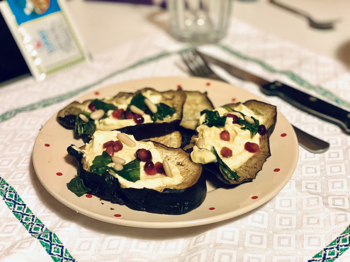 Quella volta in cui c'era tutto l'occorrente - Melanzane e yogurt allo zafferano